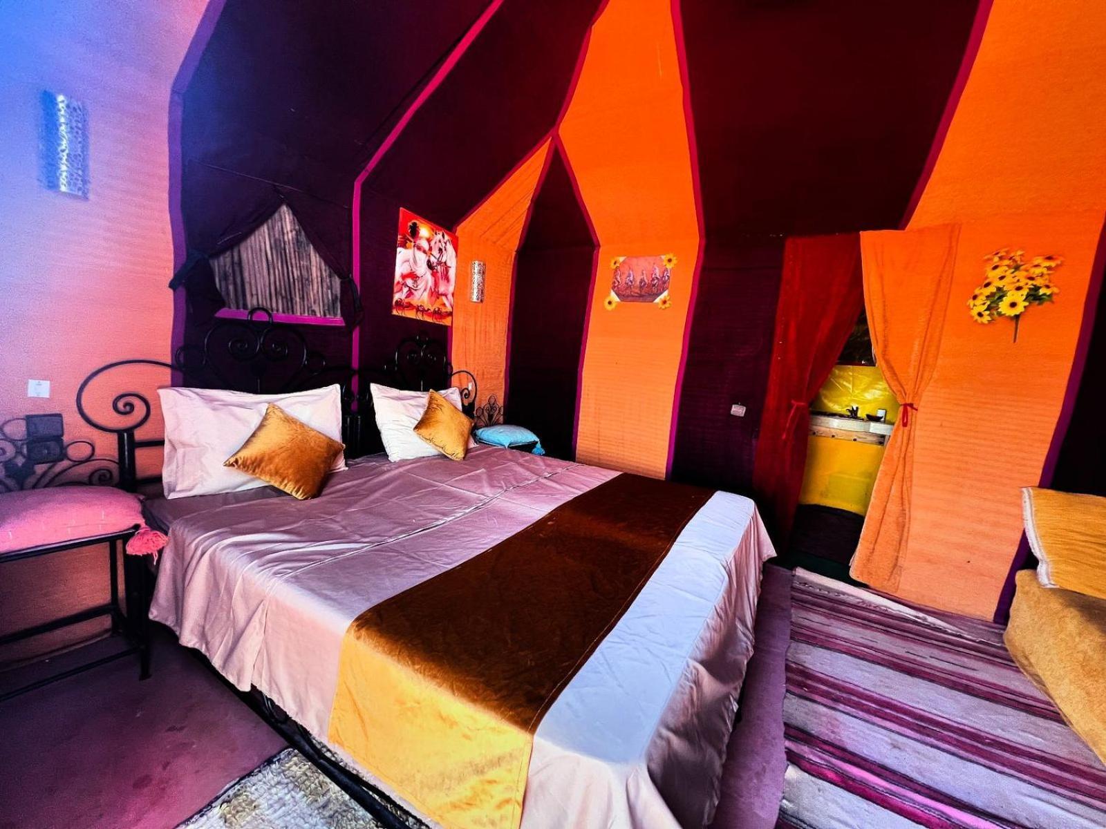 Desert Camp Camel & Sandboarding メルズーガ エクステリア 写真