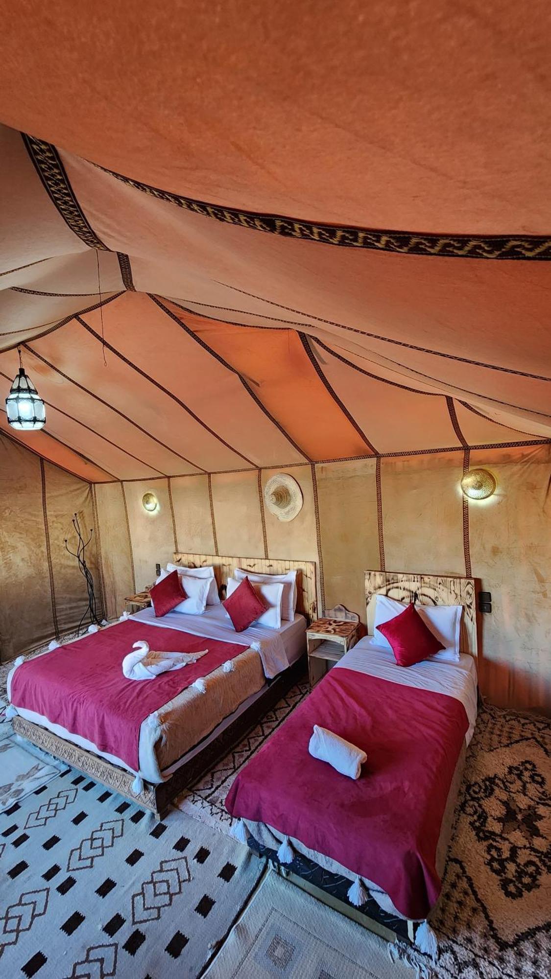 Desert Camp Camel & Sandboarding メルズーガ エクステリア 写真