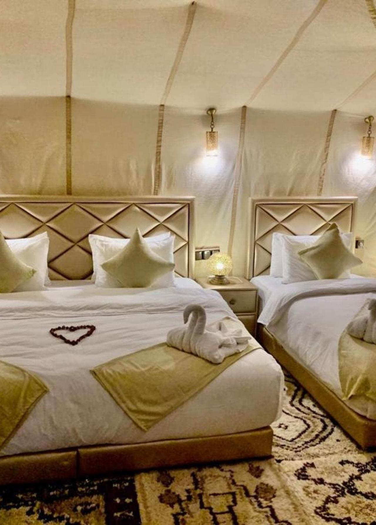 Desert Camp Camel & Sandboarding メルズーガ エクステリア 写真